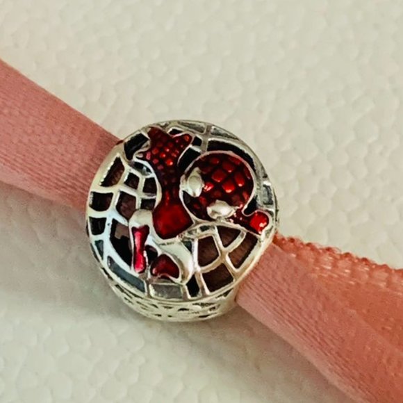 Pandora Marvel Spider-Man Soaring City Charm Pendant - Picture 3 of 8